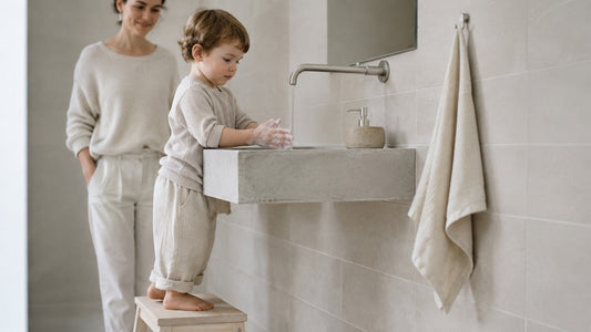 Apprendre a un enfant a bien se laver les mains