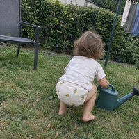 Dans le jardin, la culotte a motif citrons