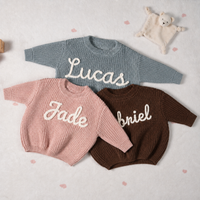 Trois pulls bébé brodés main en éventail