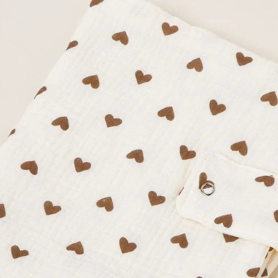 Protège carnet de santé personnalisé, tissu écru à cœurs cacao