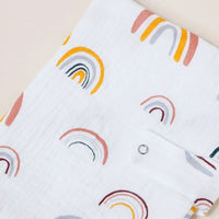 Protège carnet de santé personnalisé, tissu écru à arcs-en-ciel
